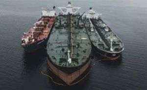 România importă motorină mai scumpă din Golful Persic, după eliminarea livrărilor directe din Rusia